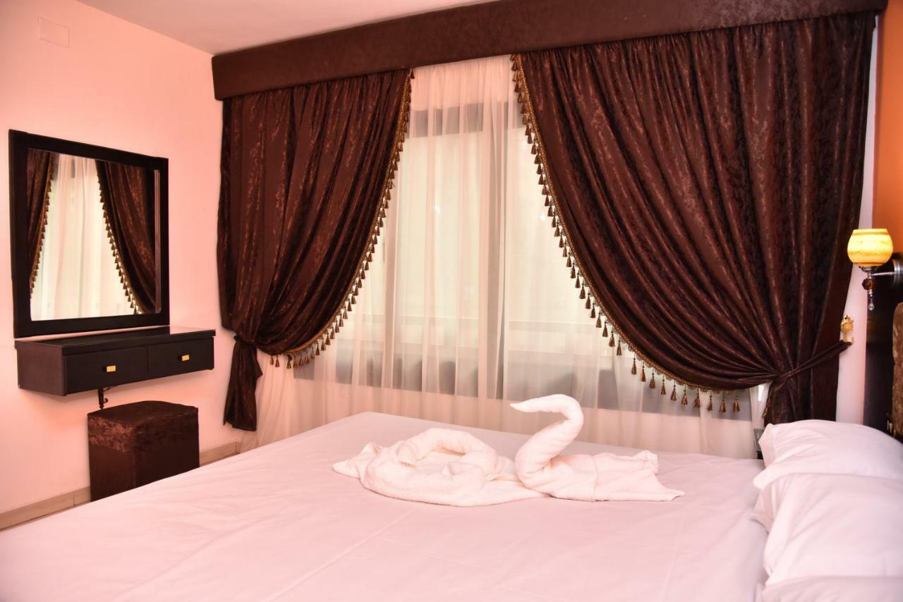 Royal Pyramids Hotel Cairo Exterior photo