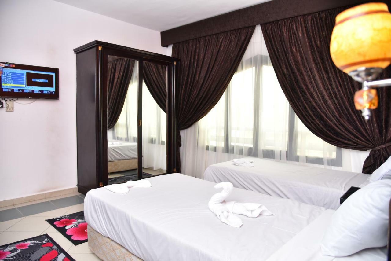 Royal Pyramids Hotel Cairo Exterior photo