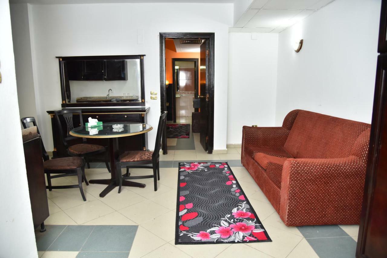 Royal Pyramids Hotel Cairo Exterior photo